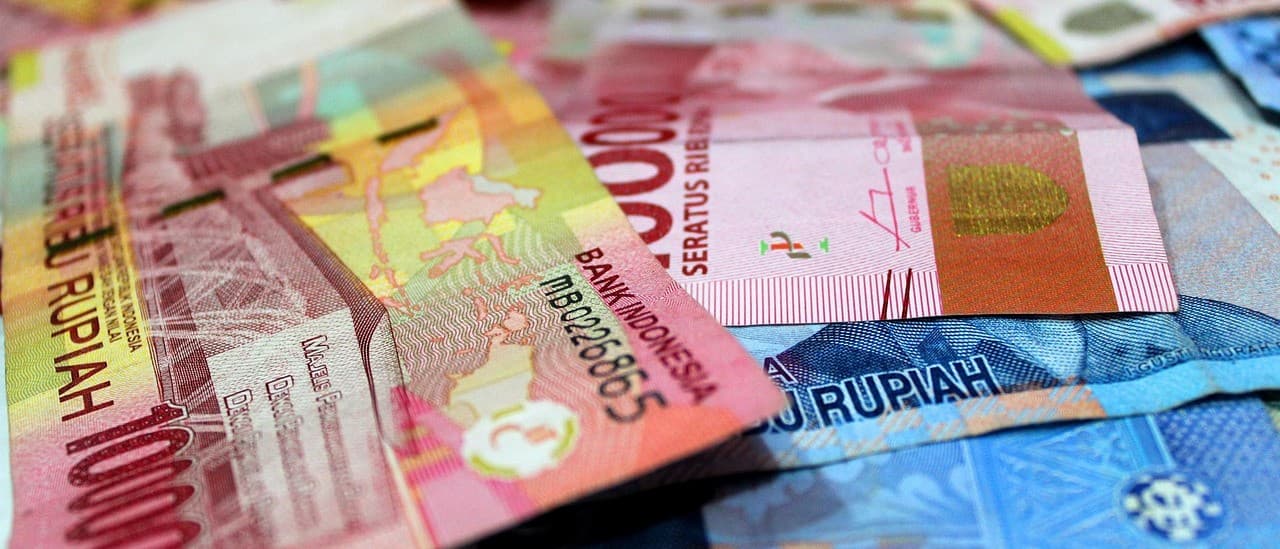 Ilustrasi uang rupiah dan dampaknya terhadap daya beli masyarakat